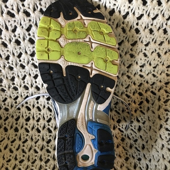 Brooks Ghost 4 DNA Evolution men’s size 11.5. Plenty of life left. Preowned main image 10